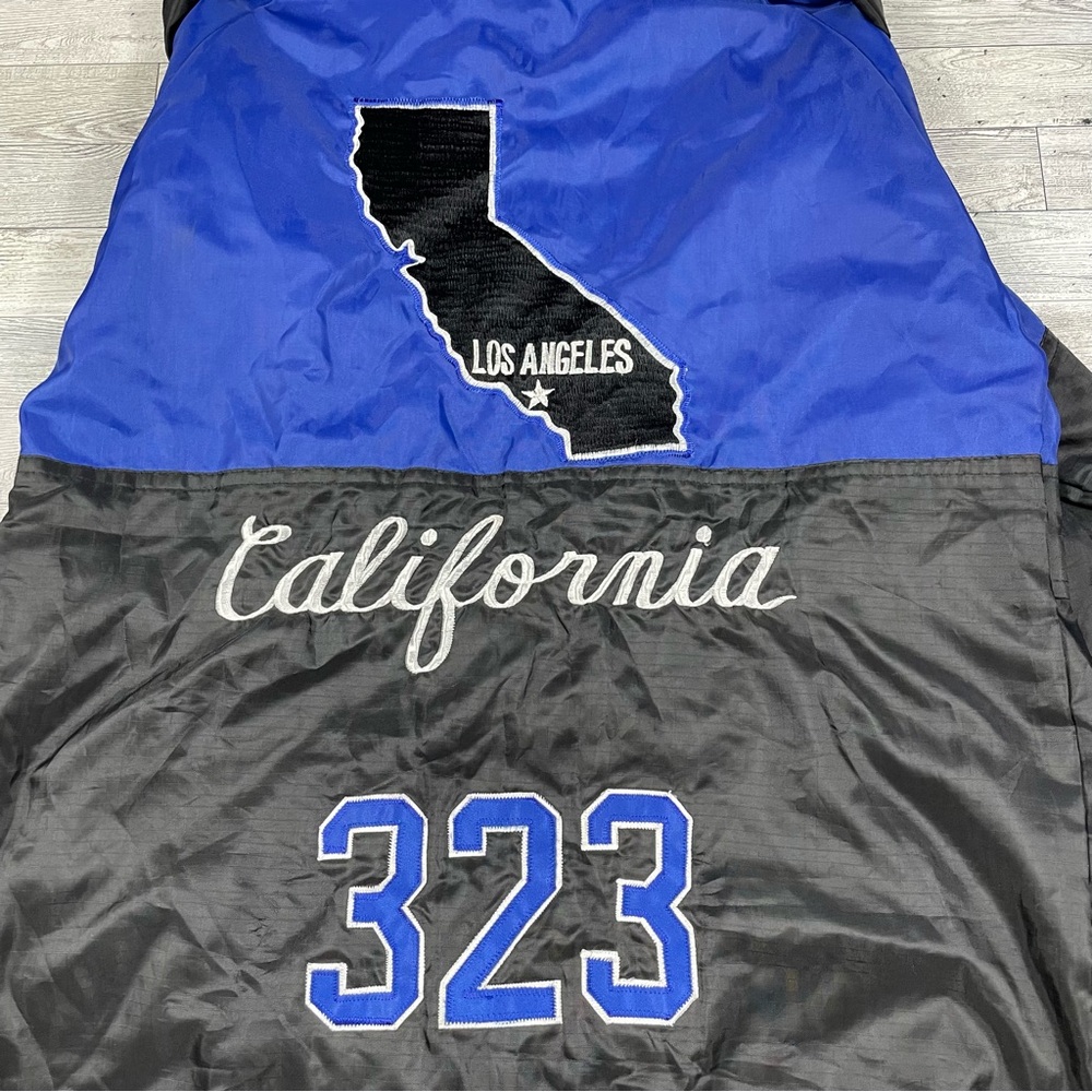 COPY - Vintage 2000 pullover windbreaker Los Angeles, California 323